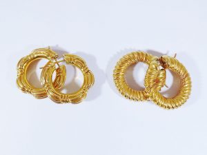 Lotto 119232 - Due paia di orecchini in oro giallo