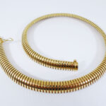 Lotto 129617 Girocollo in oro giallo Base d'asta: 1.440,00 € - Cauzione: 144,00 € Descrizione tecnica: 1 girocollo (oro 18KT 40,5gr)